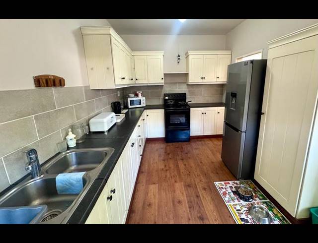 2 BEDROOM TOWNHOUSE FOR SALE IN WEMBLEY